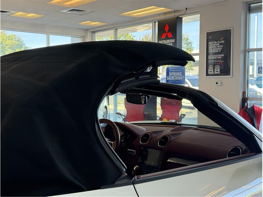 2024 Porsche 718 Boxster S Roadster 2D