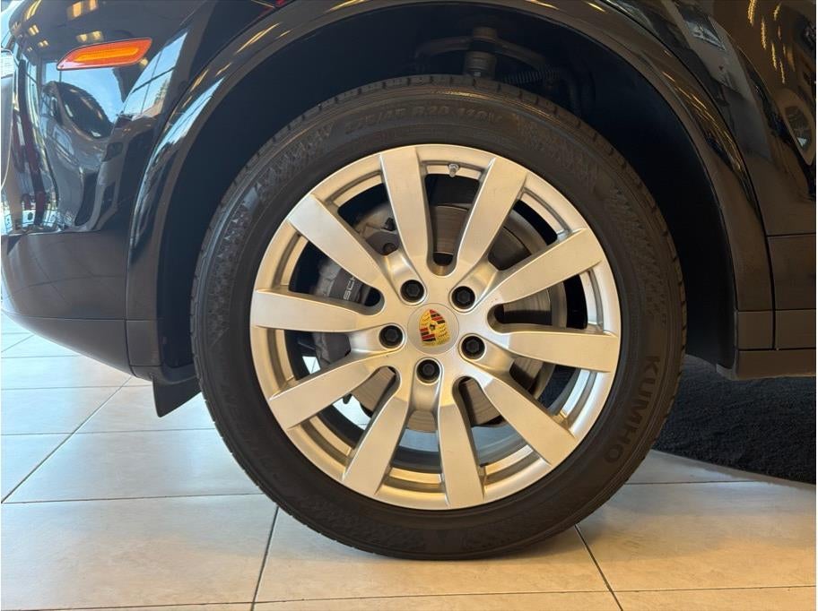 2017 Porsche Cayenne Platinum Edition Sport Utility 4D