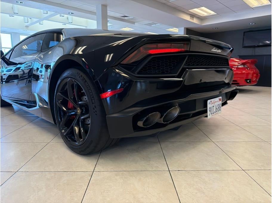 2019 Lamborghini Huracan RWD Coupe 2D
