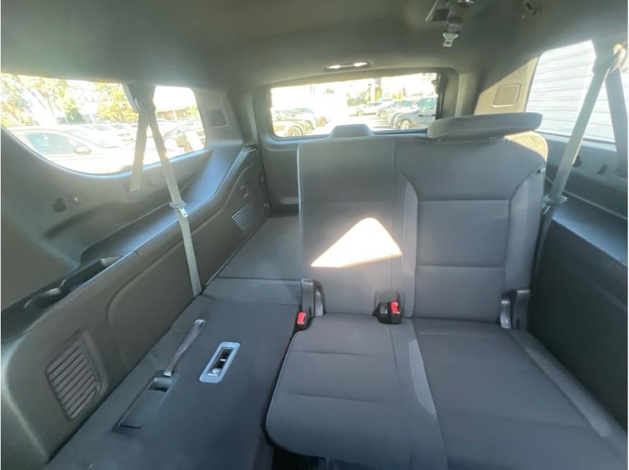 2021 Chevrolet Suburban LS Sport Utility 4D