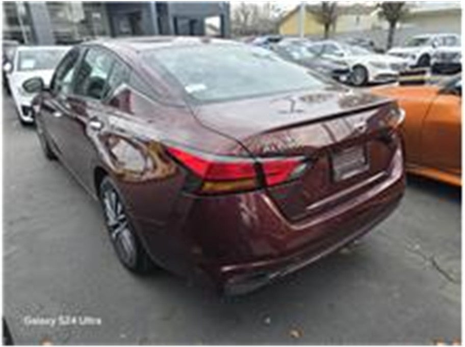 2024 Nissan Altima 2.5 SV Sedan 4D