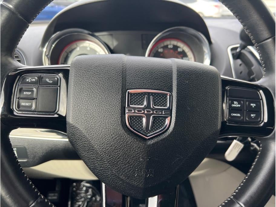 2016 Dodge Grand Caravan Passenger SE Plus Minivan 4D