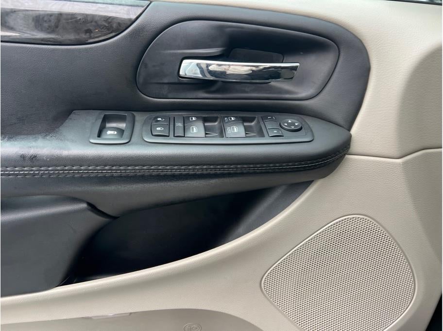 2018 Dodge Grand Caravan Passenger SE Minivan 4D