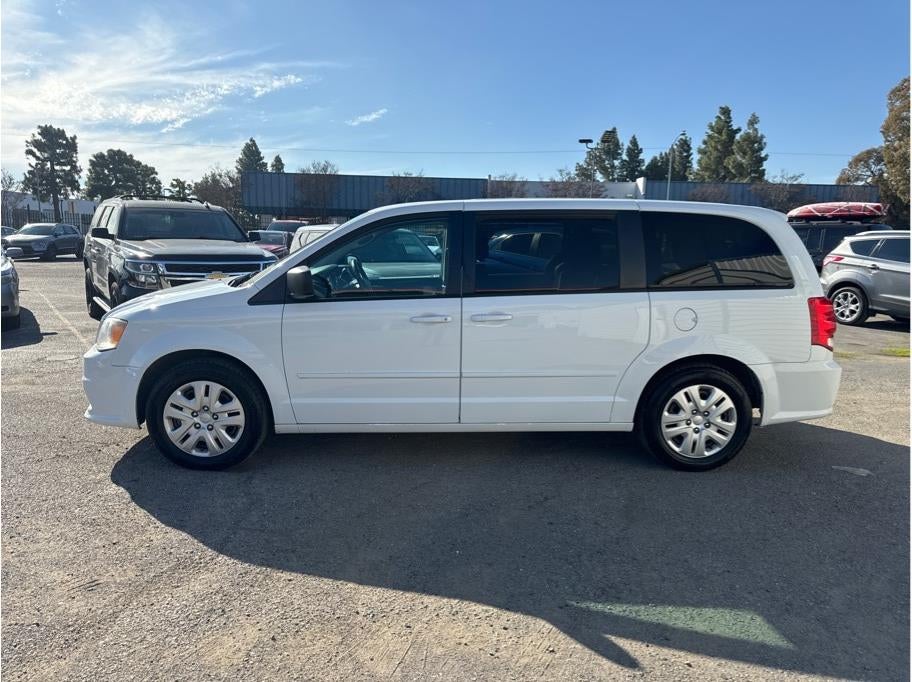 2017 Dodge Grand Caravan Passenger SE Minivan 4D