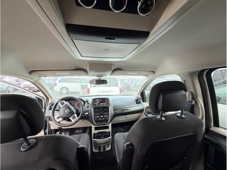 2017 Dodge Grand Caravan Passenger SE Minivan 4D