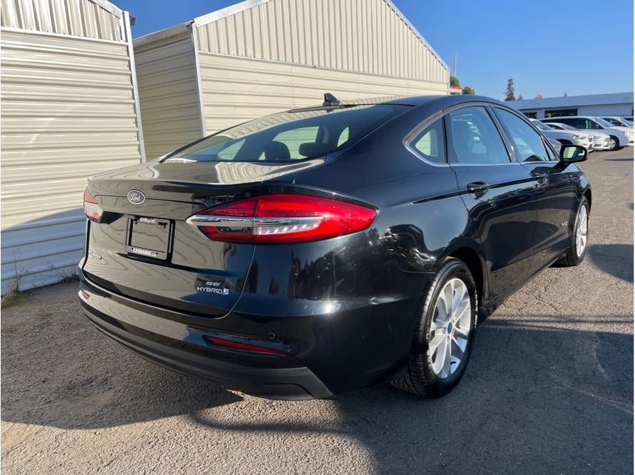 2019 Ford Fusion SE Hybrid Sedan 4D