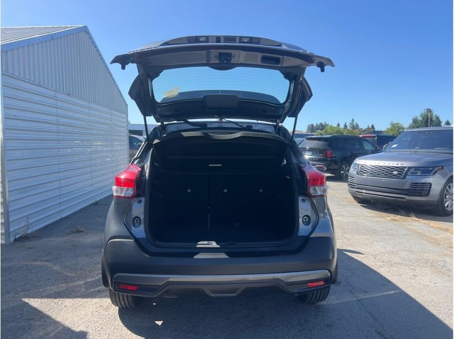 2019 Nissan Kicks SR Sport Utility 4D