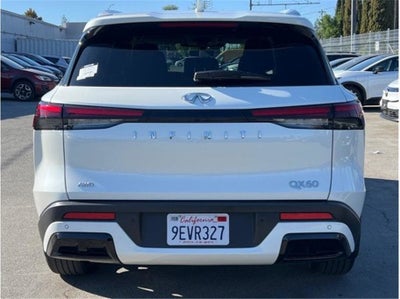 2023 INFINITI QX60 LUXE Sport Utility 4D