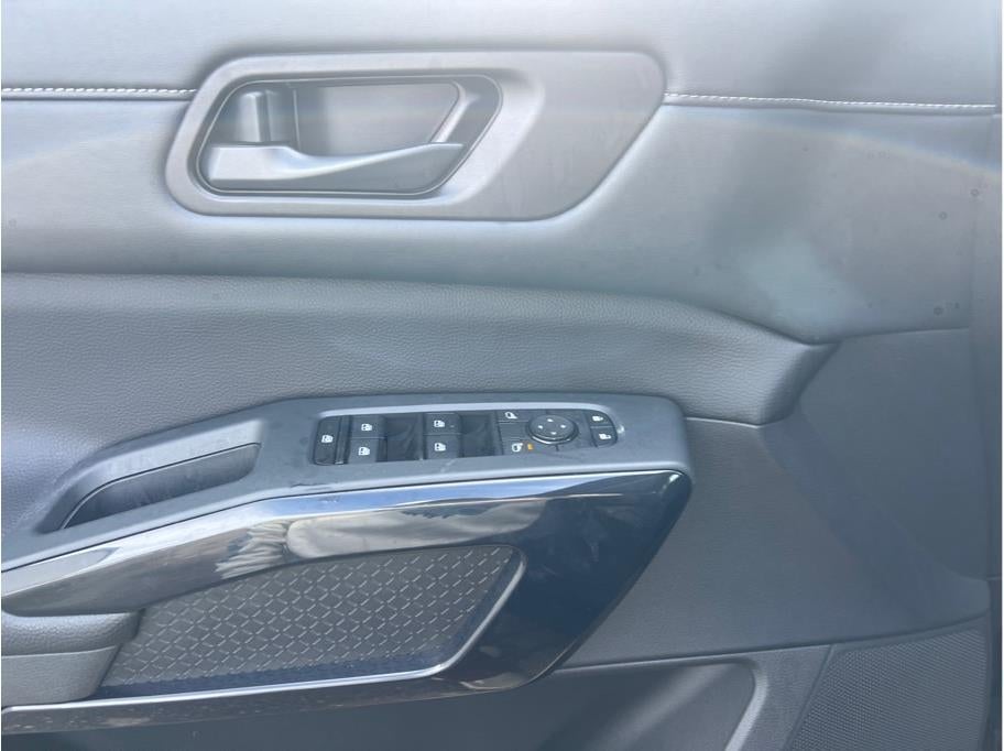 2024 Nissan Pathfinder S Sport Utility 4D