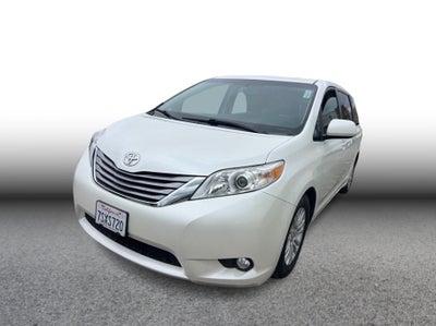2016 Toyota Sienna XLE Minivan 4D