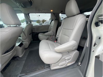 2016 Toyota Sienna XLE Minivan 4D
