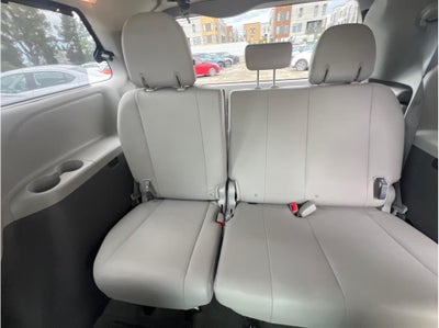 2016 Toyota Sienna XLE Minivan 4D