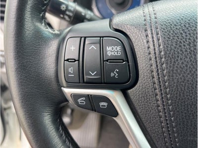 2016 Toyota Sienna XLE Minivan 4D