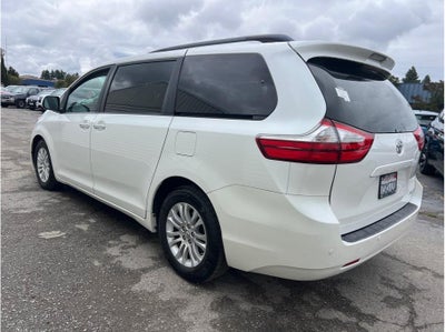 2016 Toyota Sienna XLE Minivan 4D