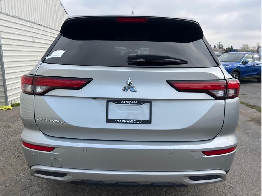 2024 Mitsubishi Outlander SE Sport Utility 4D