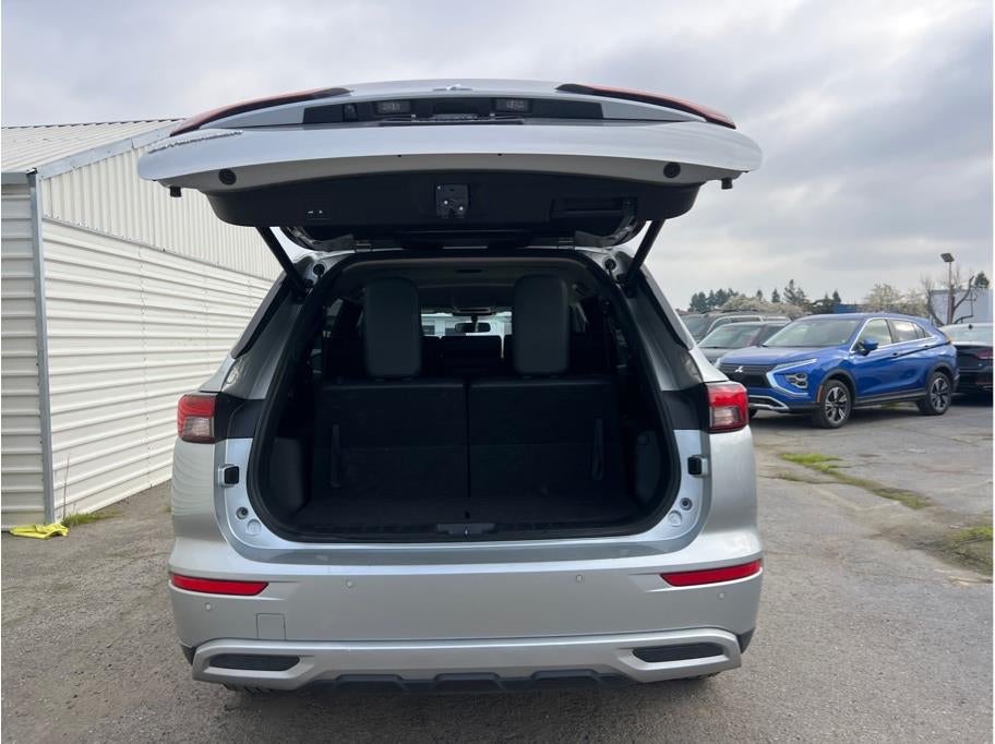 2024 Mitsubishi Outlander SE Sport Utility 4D