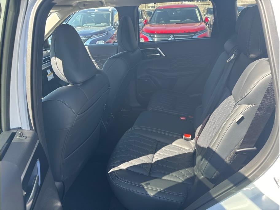 2025 Mitsubishi Outlander SEL Sport Utility 4D
