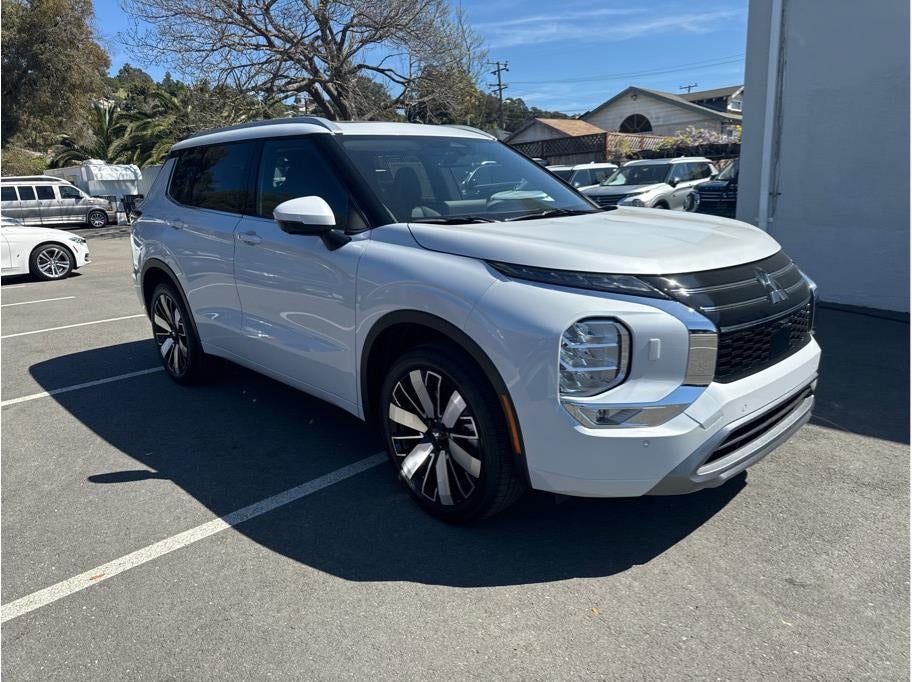 2025 Mitsubishi Outlander SEL Sport Utility 4D
