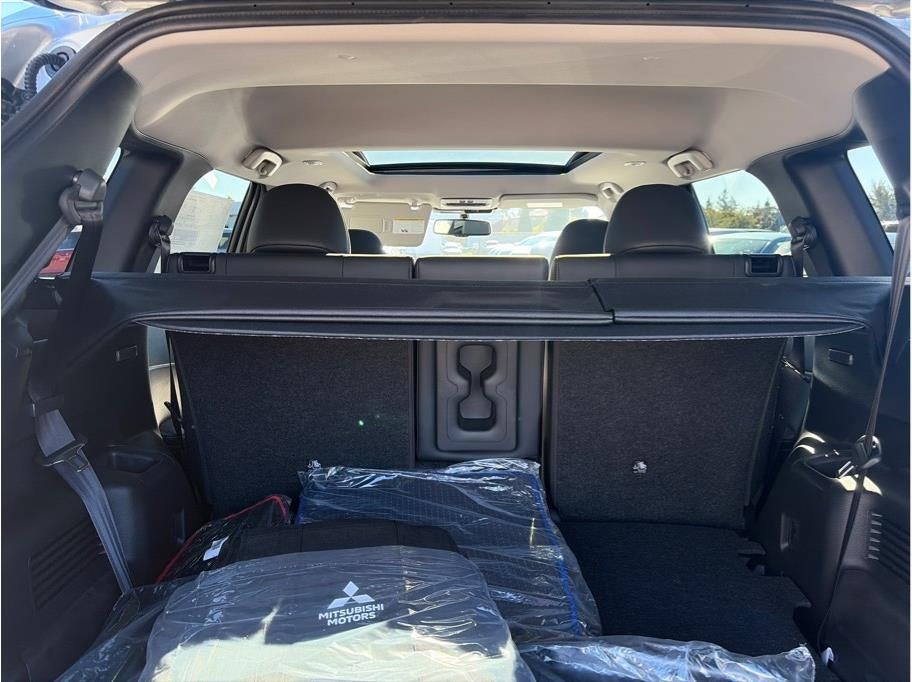 2025 Mitsubishi Outlander PHEV SE Tech Package