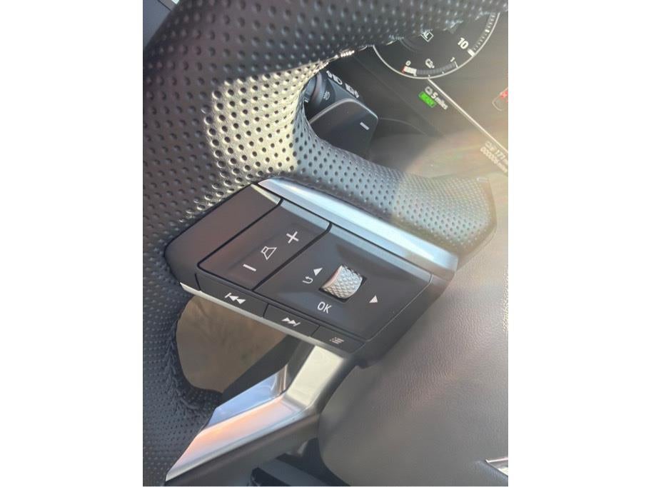 2025 Mitsubishi Outlander PHEV SE Tech Package