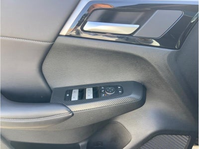 2024 Mitsubishi Outlander PHEV SE Sport Utility 4D