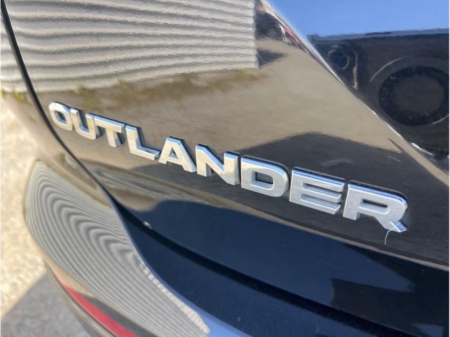2024 Mitsubishi Outlander PHEV SE Sport Utility 4D