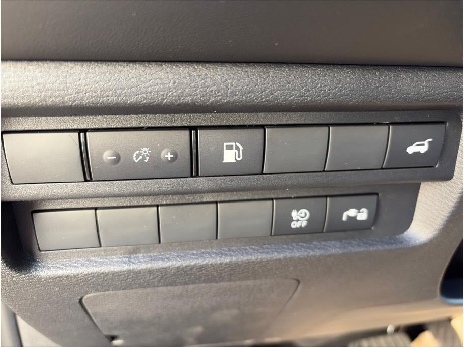 2025 Mitsubishi Outlander PHEV SE