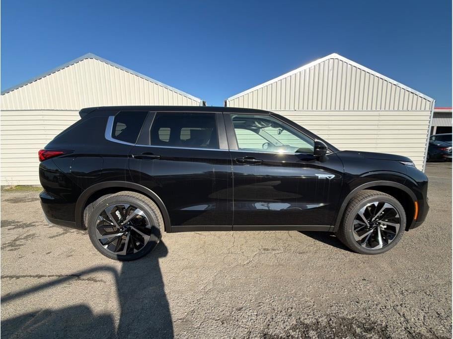 2025 Mitsubishi Outlander PHEV SE