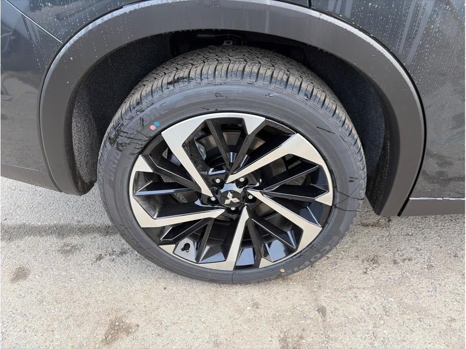 2025 Mitsubishi Outlander PHEV SE