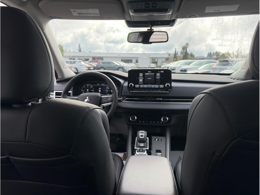 2025 Mitsubishi Outlander PHEV SE