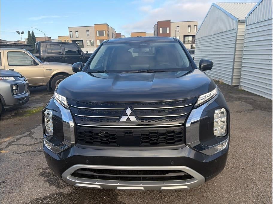 2025 Mitsubishi Outlander PHEV SE Tech Package