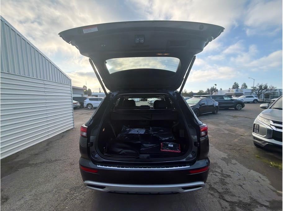 2025 Mitsubishi Outlander PHEV SE Tech Package