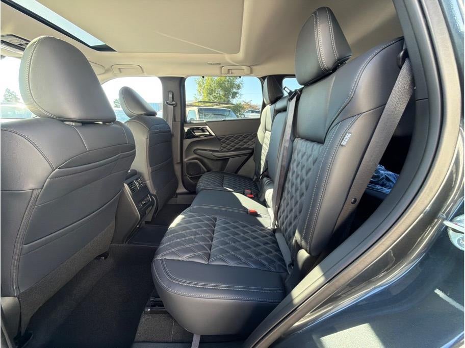 2025 Mitsubishi Outlander PHEV SEL