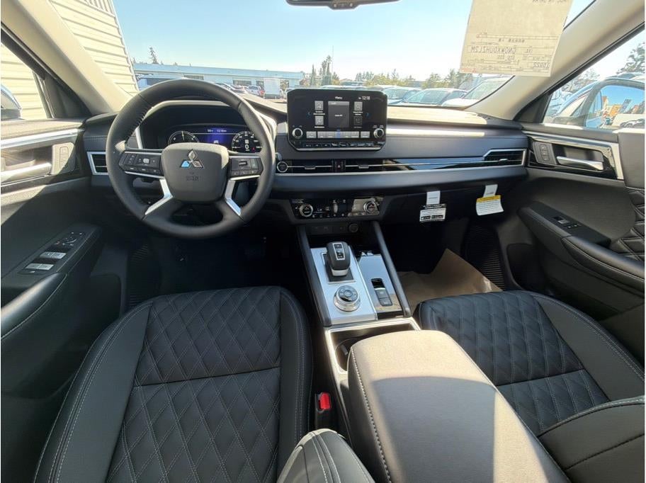 2025 Mitsubishi Outlander PHEV SEL