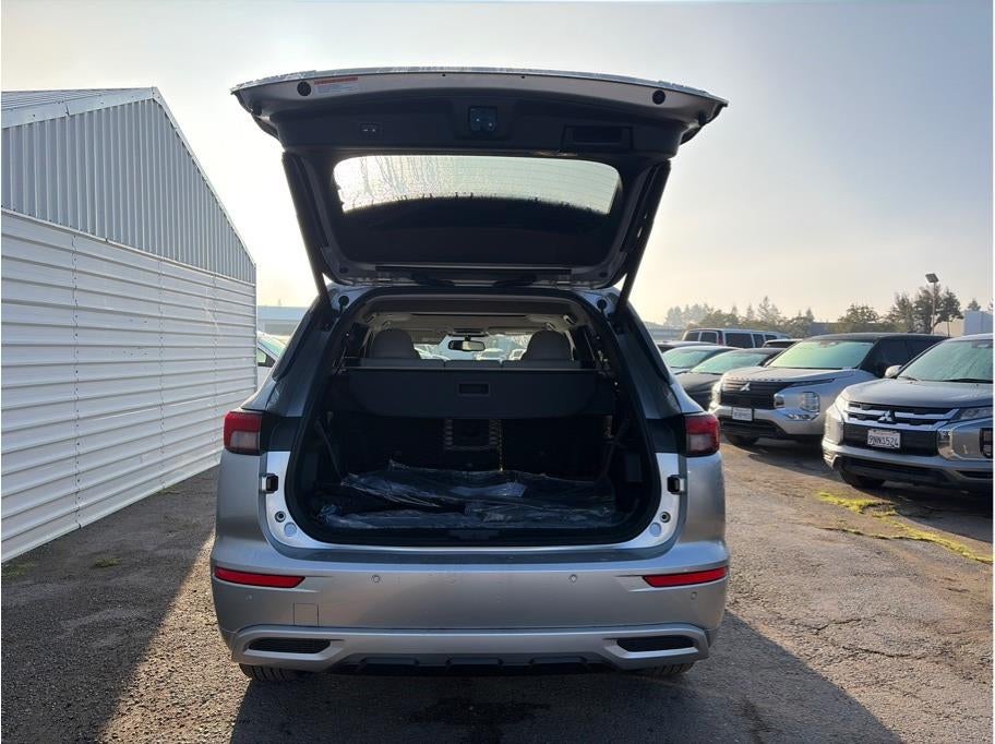 2025 Mitsubishi Outlander PHEV SEL