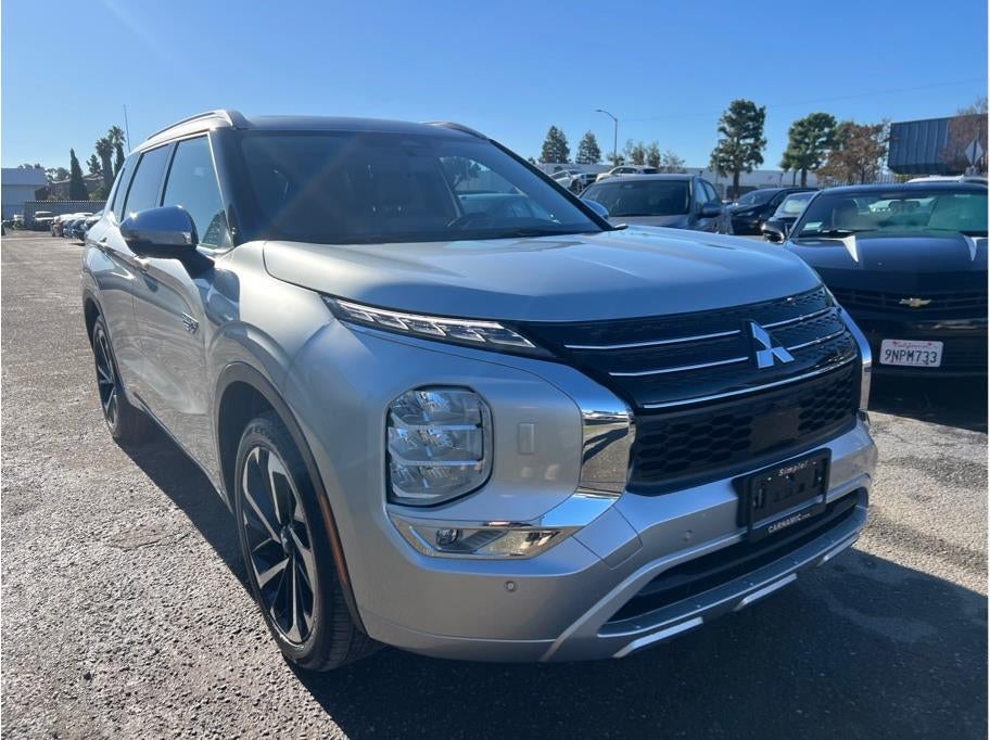 2025 Mitsubishi Outlander PHEV SEL
