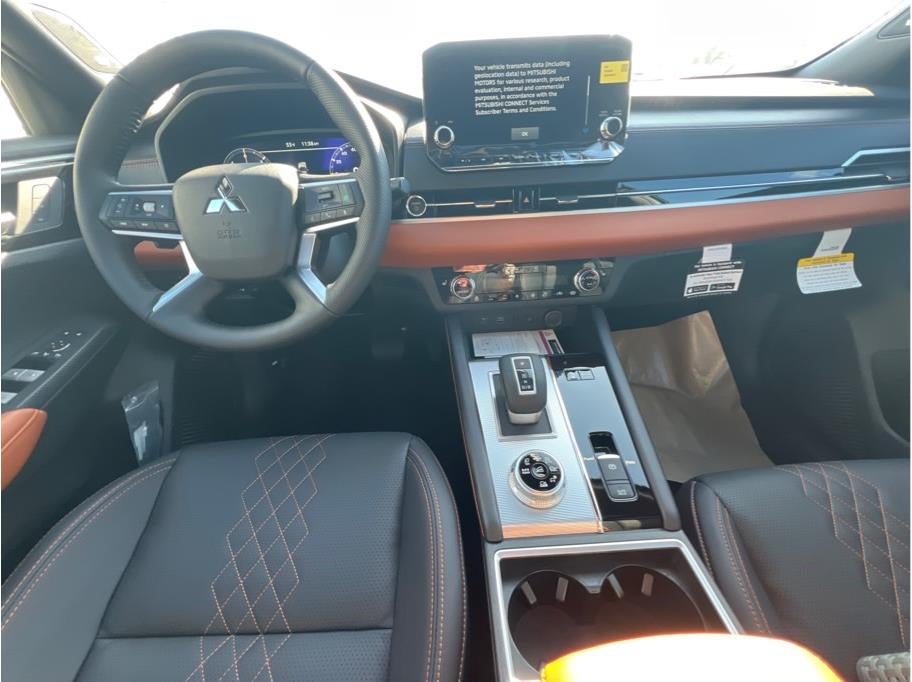 2025 Mitsubishi Outlander PHEV SEL Premium Package