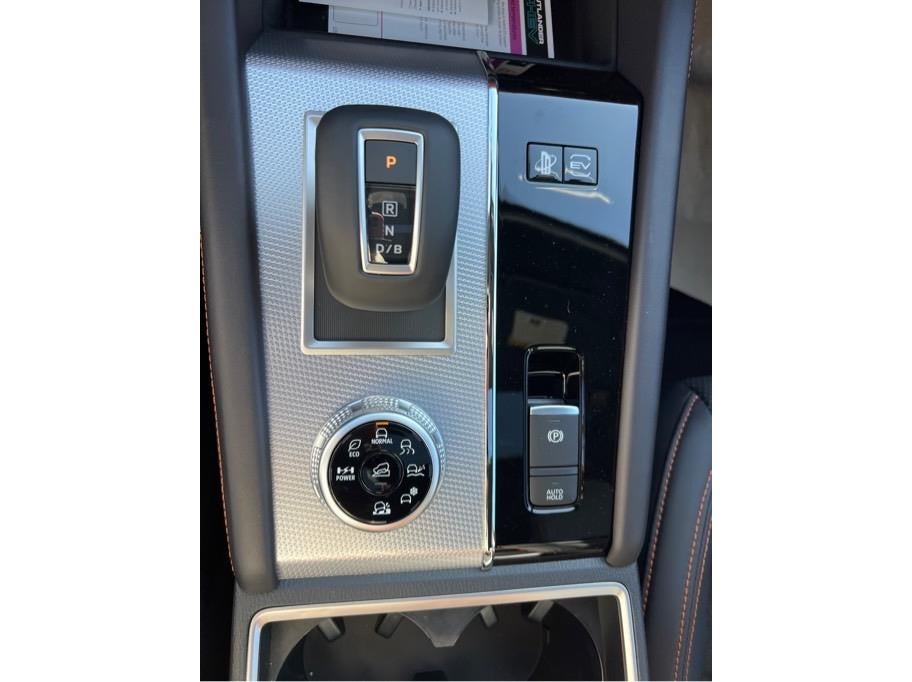 2025 Mitsubishi Outlander PHEV SEL Premium Package