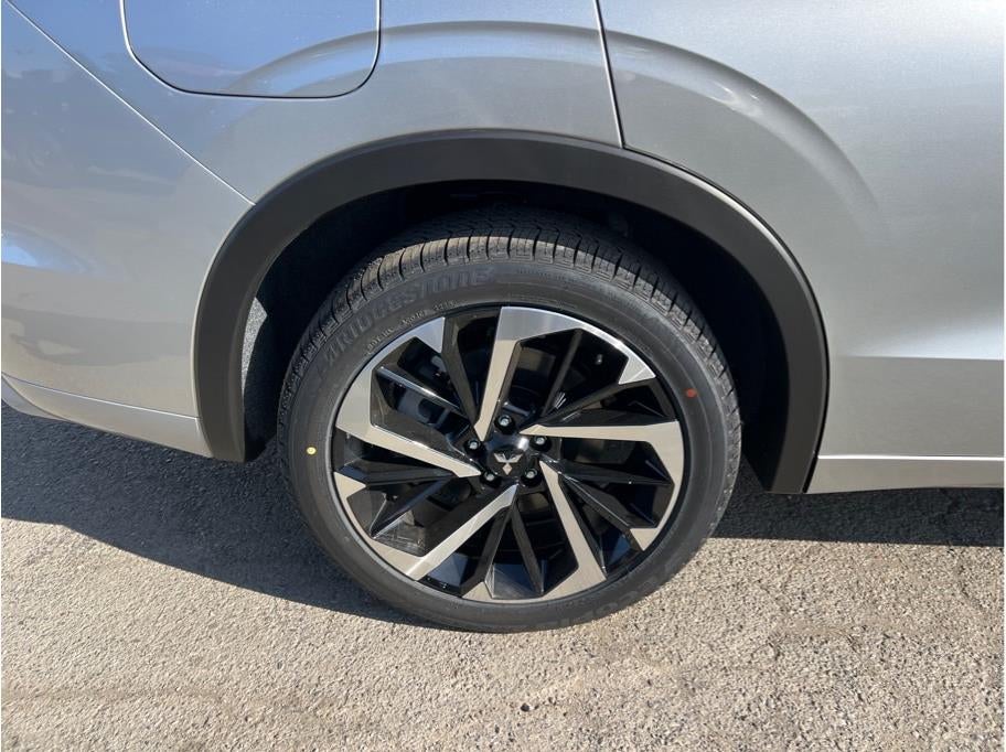 2025 Mitsubishi Outlander PHEV SEL Premium Package