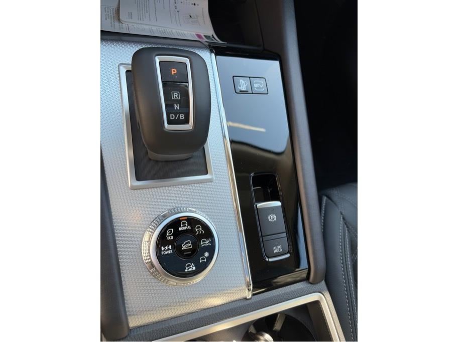 2025 Mitsubishi Outlander PHEV SEL