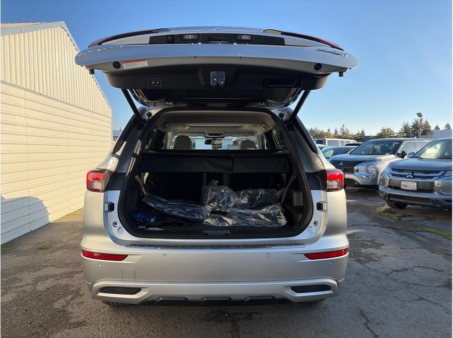 2025 Mitsubishi Outlander PHEV SEL