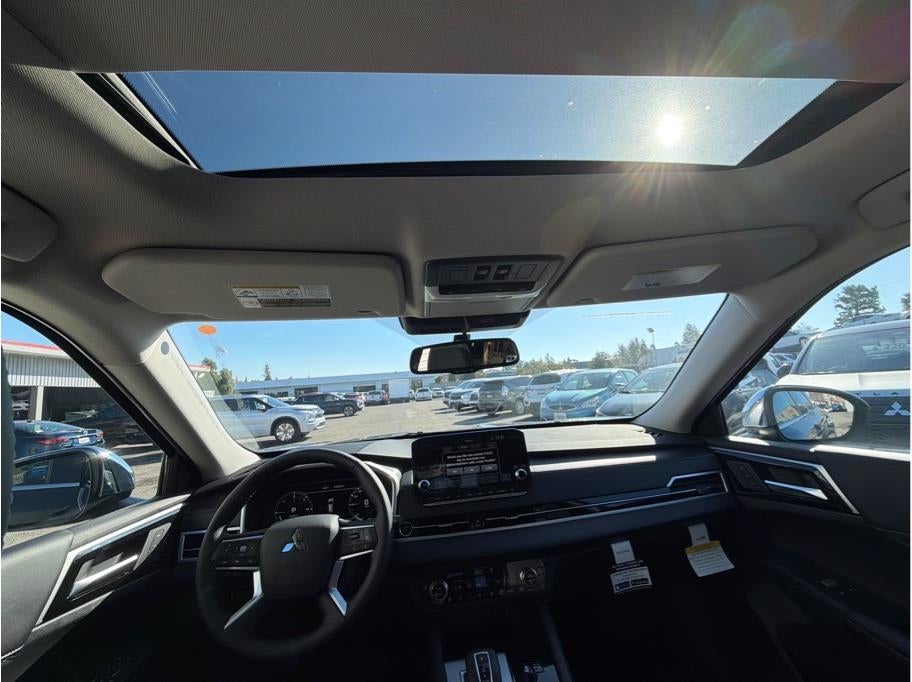 2025 Mitsubishi Outlander PHEV SEL