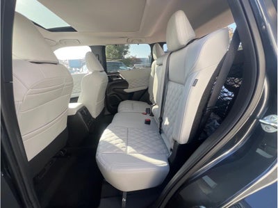 2025 Mitsubishi Outlander PHEV SEL