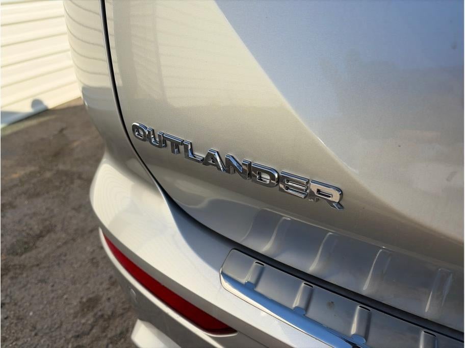 2025 Mitsubishi Outlander PHEV SEL