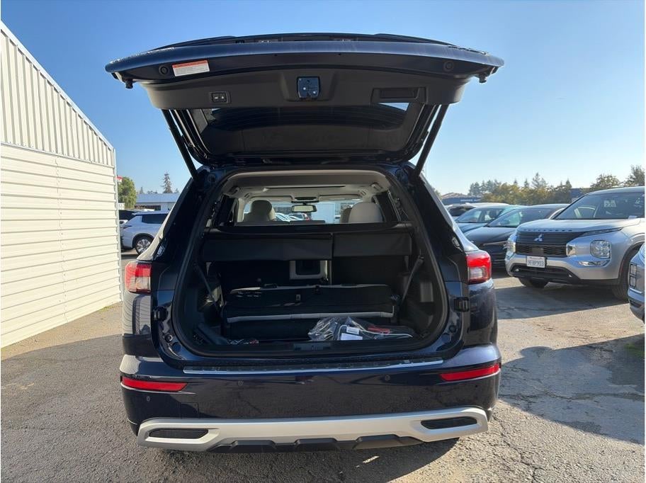 2025 Mitsubishi Outlander PHEV SEL