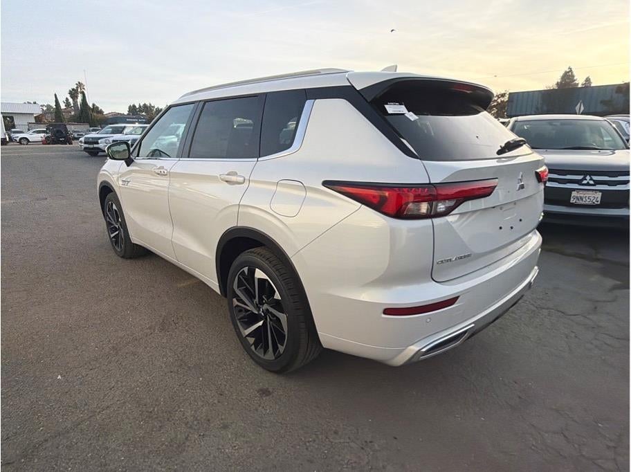 2025 Mitsubishi Outlander PHEV SEL