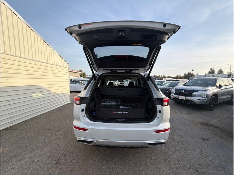 2025 Mitsubishi Outlander PHEV SEL