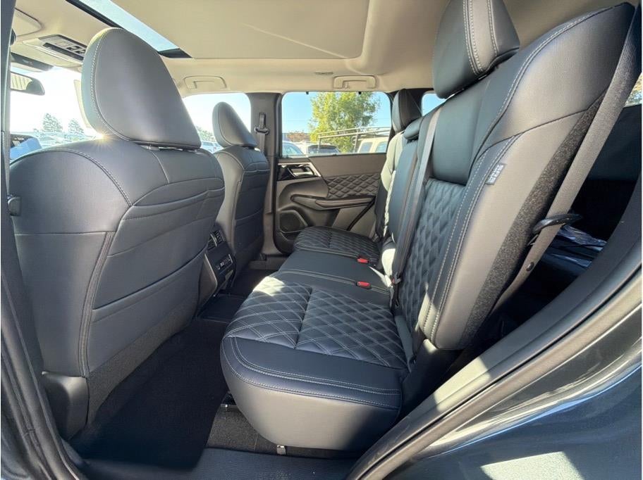 2025 Mitsubishi Outlander PHEV SEL