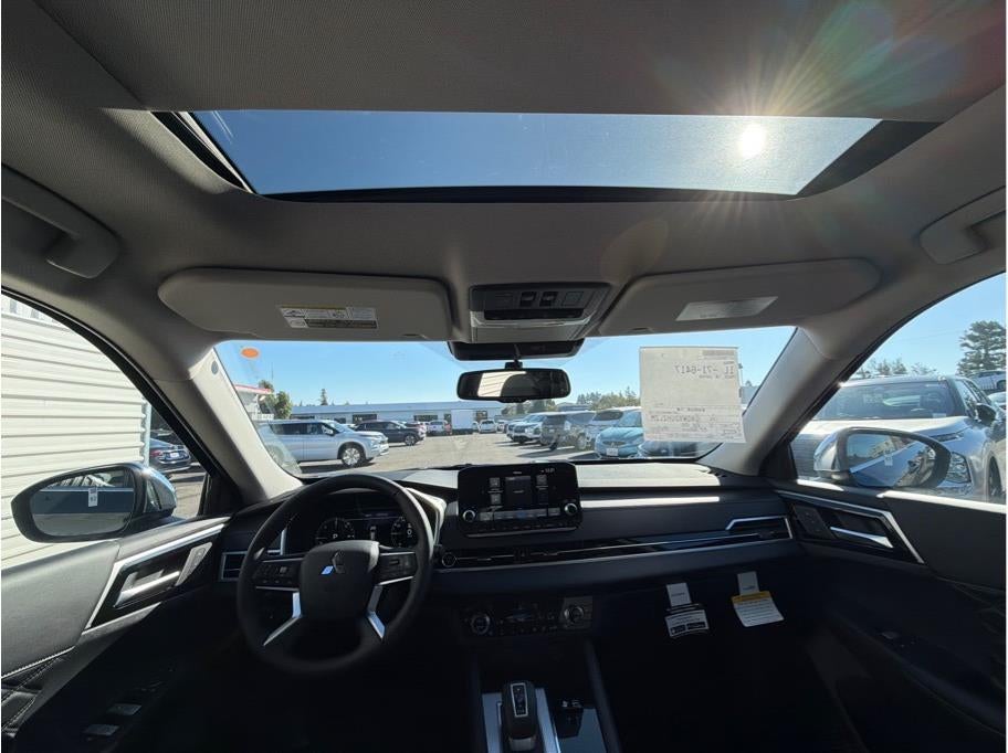 2025 Mitsubishi Outlander PHEV SEL