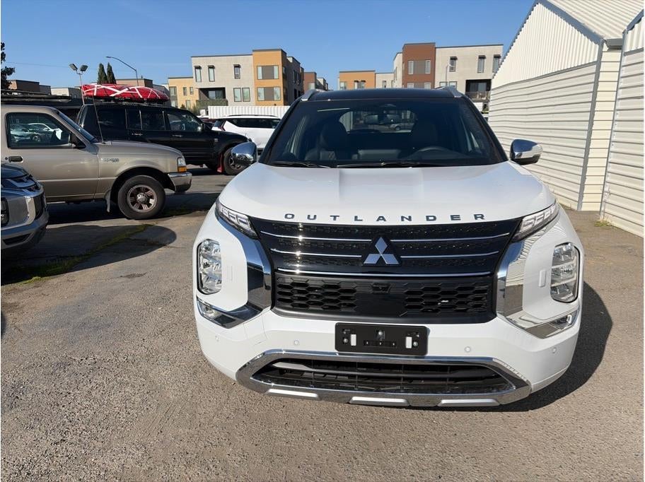 2025 Mitsubishi Outlander PHEV SEL Premium Package